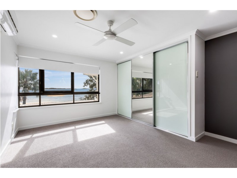 32 Beach Road, Dolphin Heads QLD 4740