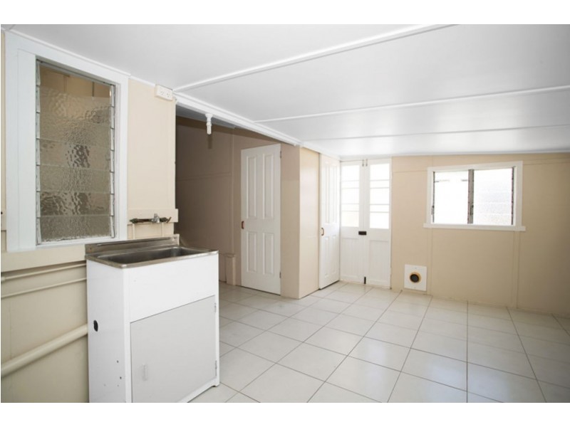 33 Forgan Street, North Mackay QLD 4740