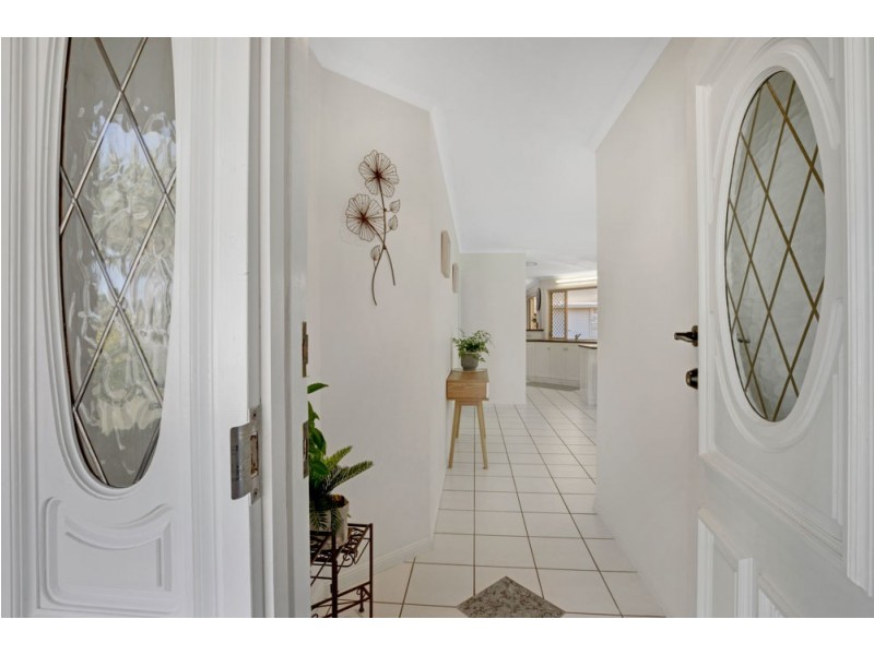 26 Lochmaben Court, Beaconsfield QLD 4740