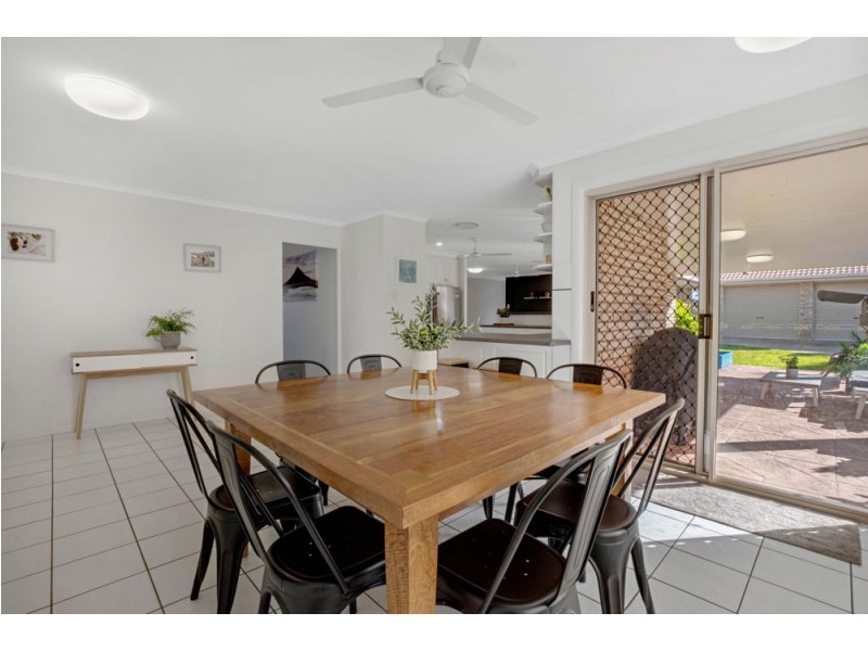 26 Lochmaben Court, Beaconsfield QLD 4740