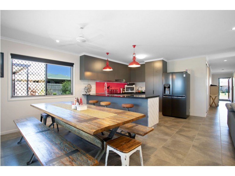 3 Michelle Place, Mirani QLD 4754