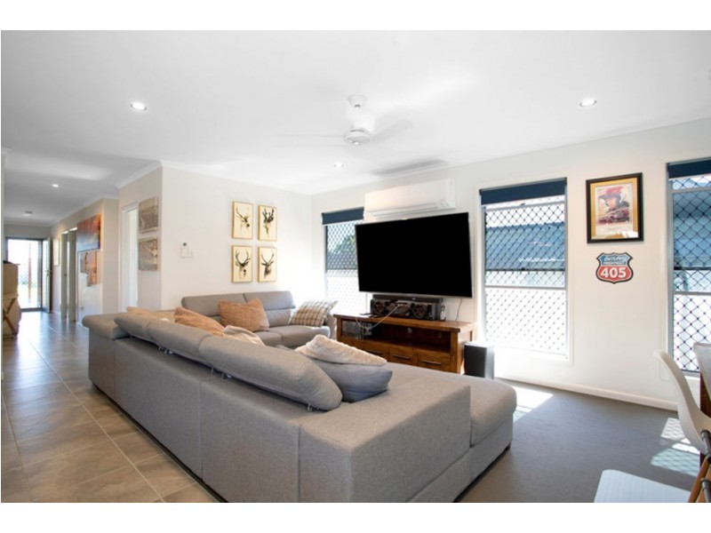 3 Michelle Place, Mirani QLD 4754