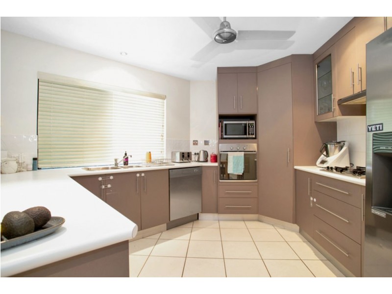 4 Tymons Court, Eimeo QLD 4740
