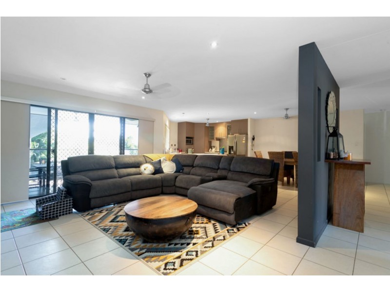 4 Tymons Court, Eimeo QLD 4740