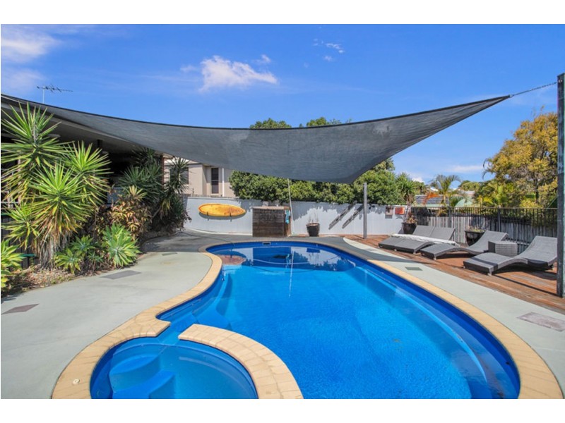 4 Tymons Court, Eimeo QLD 4740