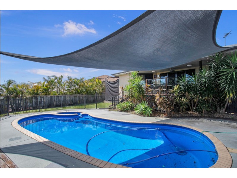 4 Tymons Court, Eimeo QLD 4740