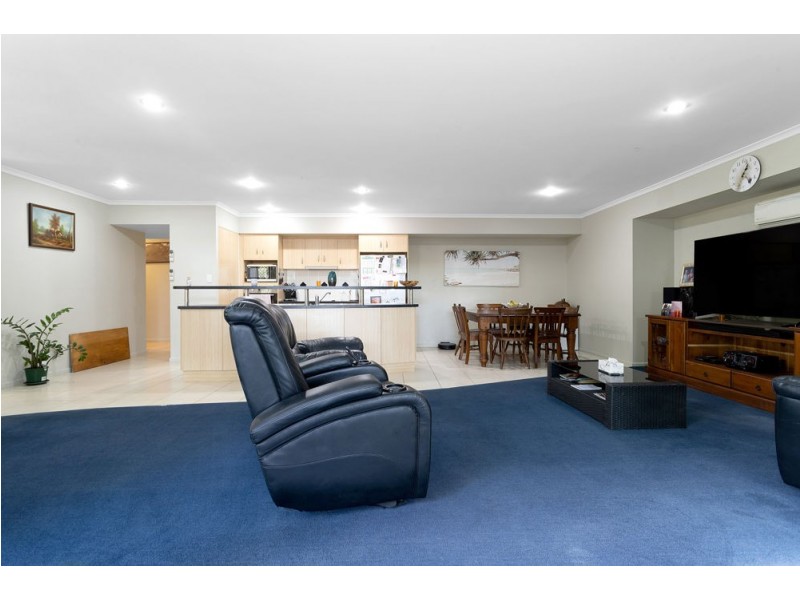 12 Seacove Court, Eimeo QLD 4740