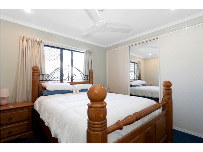 12 Seacove Court, Eimeo QLD 4740