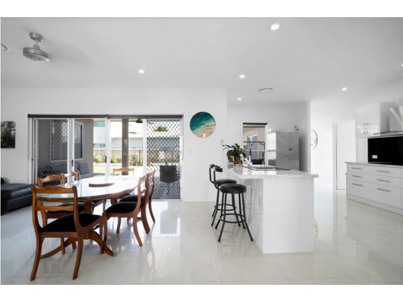 10 ANGLERS PARADE, Blacks Beach QLD 4740