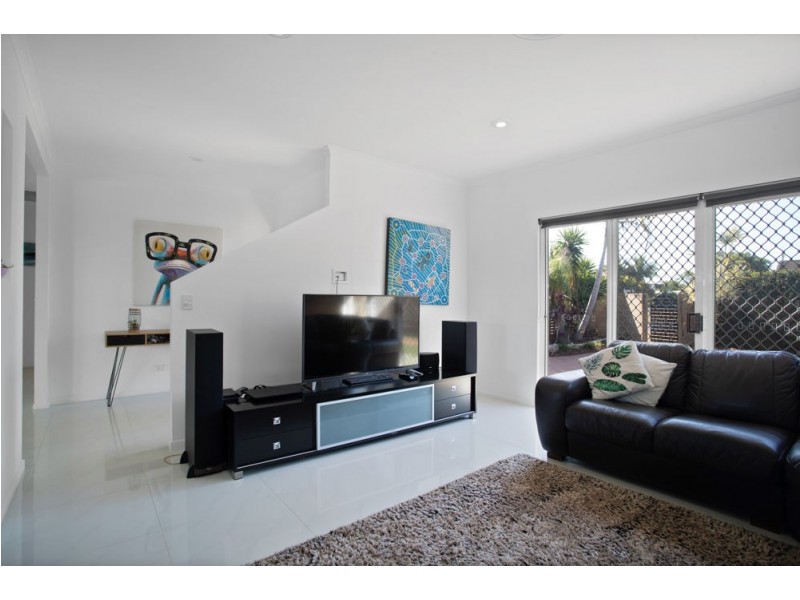 10 ANGLERS PARADE, Blacks Beach QLD 4740
