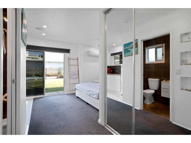 10 ANGLERS PARADE, Blacks Beach QLD 4740