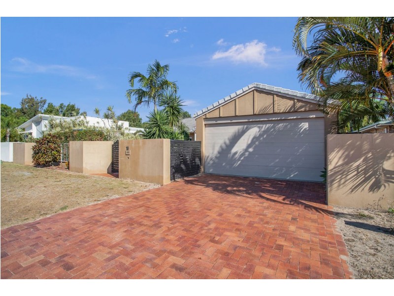 10 ANGLERS PARADE, Blacks Beach QLD 4740