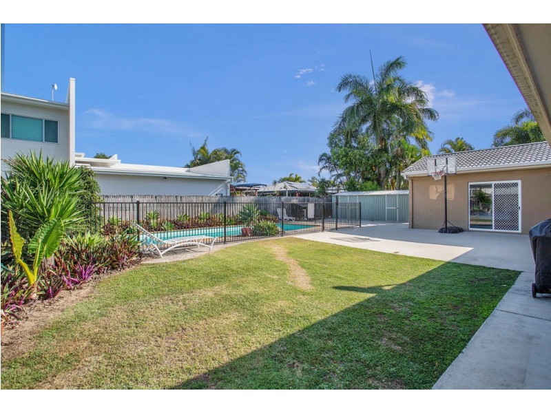 10 ANGLERS PARADE, Blacks Beach QLD 4740