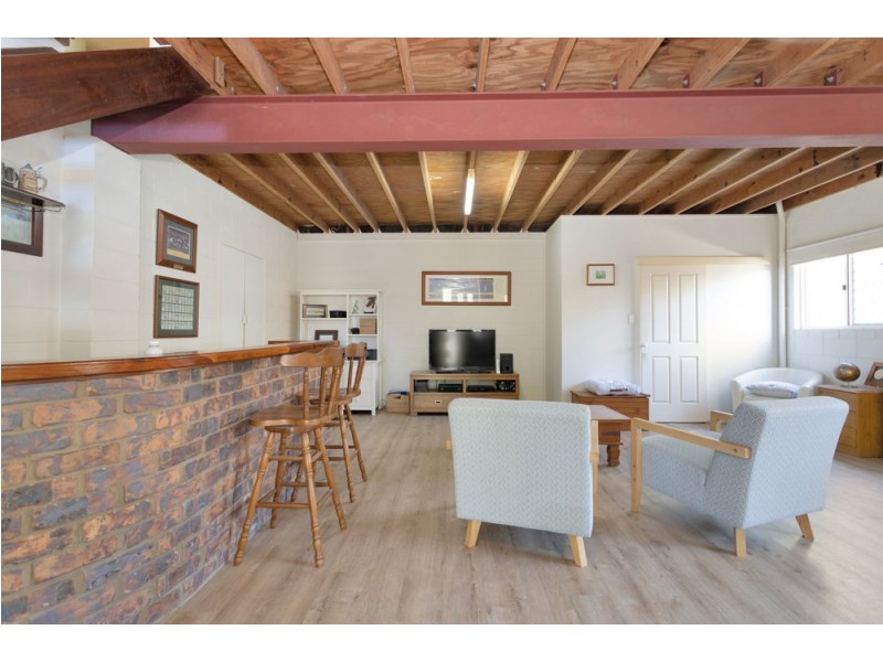 10 McLaughlin Drive, Eimeo QLD 4740