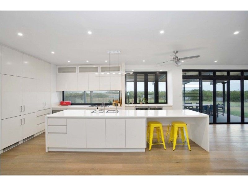 33 Riverleigh Drive, North Mackay QLD 4740