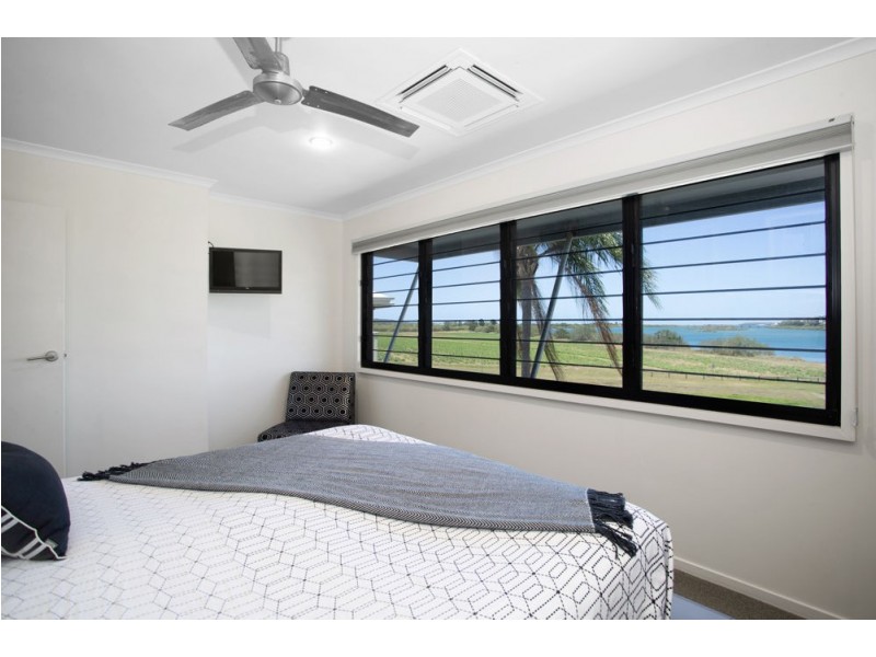 33 Riverleigh Drive, North Mackay QLD 4740