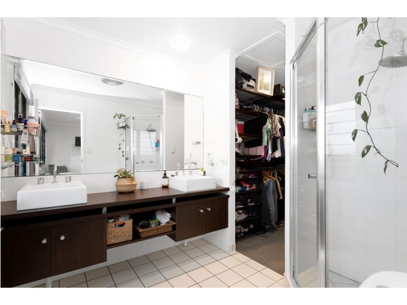 33 Riverleigh Drive, North Mackay QLD 4740