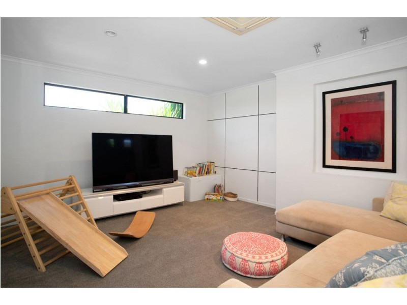 33 Riverleigh Drive, North Mackay QLD 4740