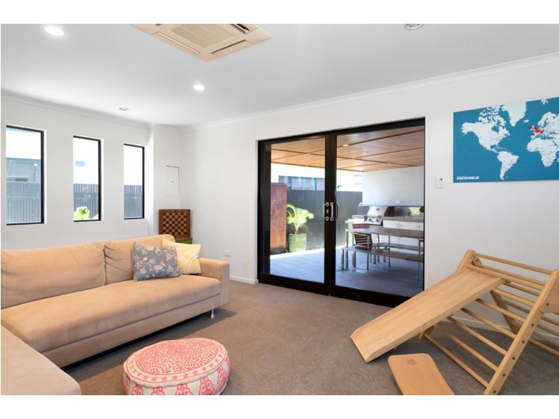 33 Riverleigh Drive, North Mackay QLD 4740