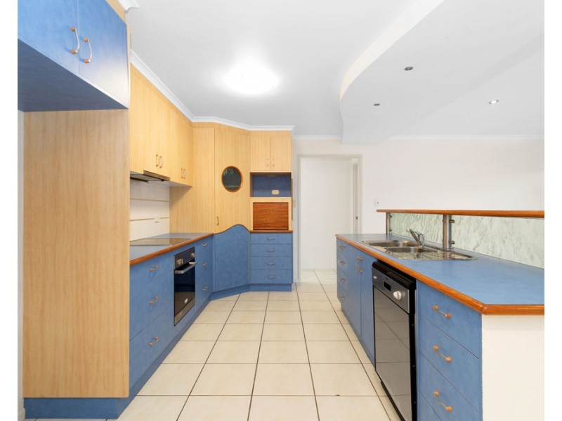 27/4 Bourke Street, Blacks Beach QLD 4740