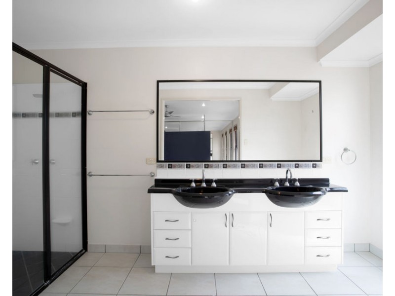 27/4 Bourke Street, Blacks Beach QLD 4740