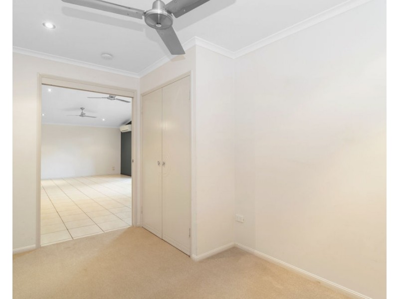 27/4 Bourke Street, Blacks Beach QLD 4740