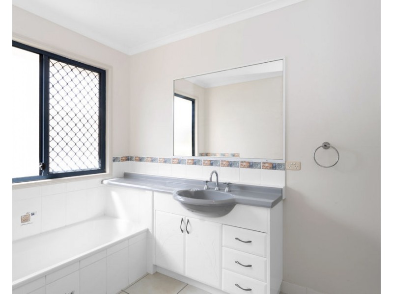 27/4 Bourke Street, Blacks Beach QLD 4740