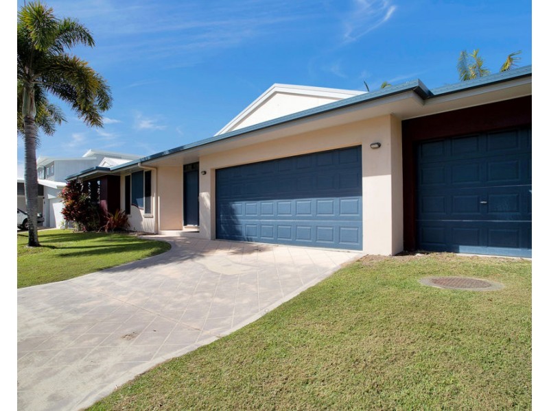 27/4 Bourke Street, Blacks Beach QLD 4740