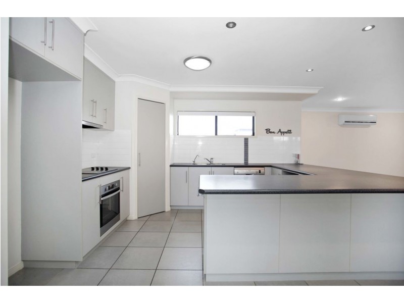 5 Woodroffe Place, Glenella QLD 4740
