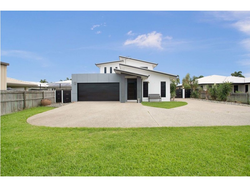 5 Woodroffe Place, Glenella QLD 4740
