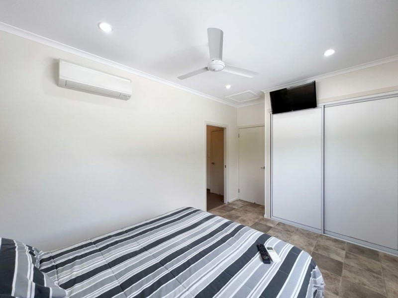 22 Murray Road, St Helens Beach QLD 4798