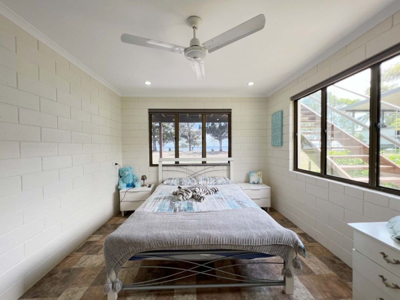 22 Murray Road, St Helens Beach QLD 4798