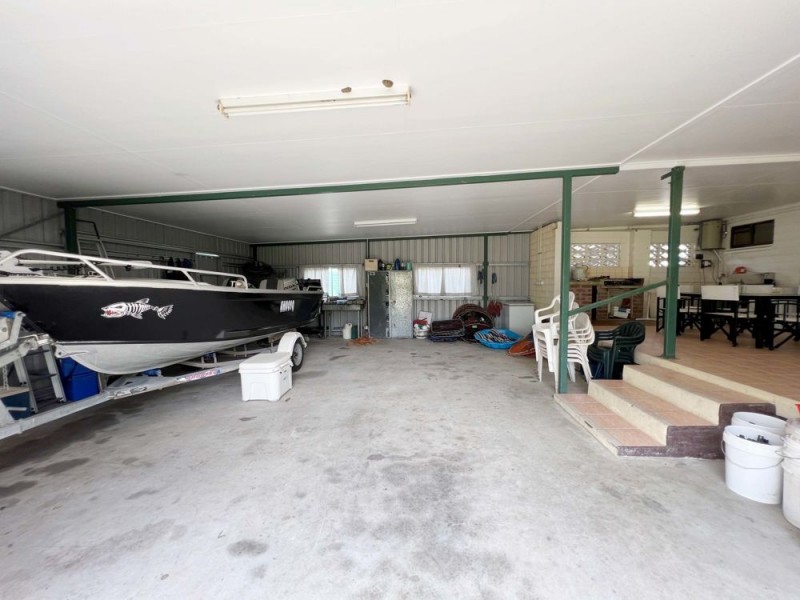 22 Murray Road, St Helens Beach QLD 4798