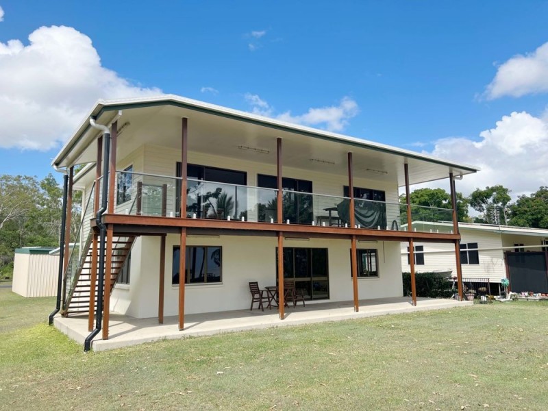 22 Murray Road, St Helens Beach QLD 4798