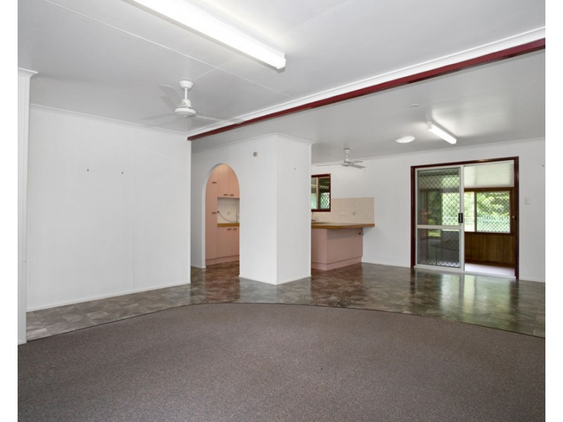 11 Windsor Drive, Hay Point QLD 4740