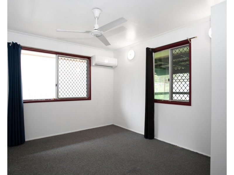 11 Windsor Drive, Hay Point QLD 4740