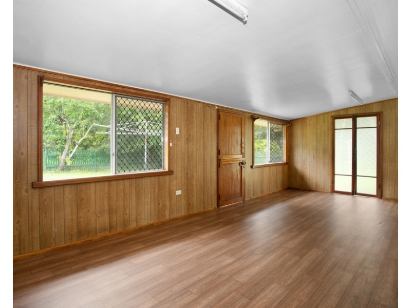 11 Windsor Drive, Hay Point QLD 4740