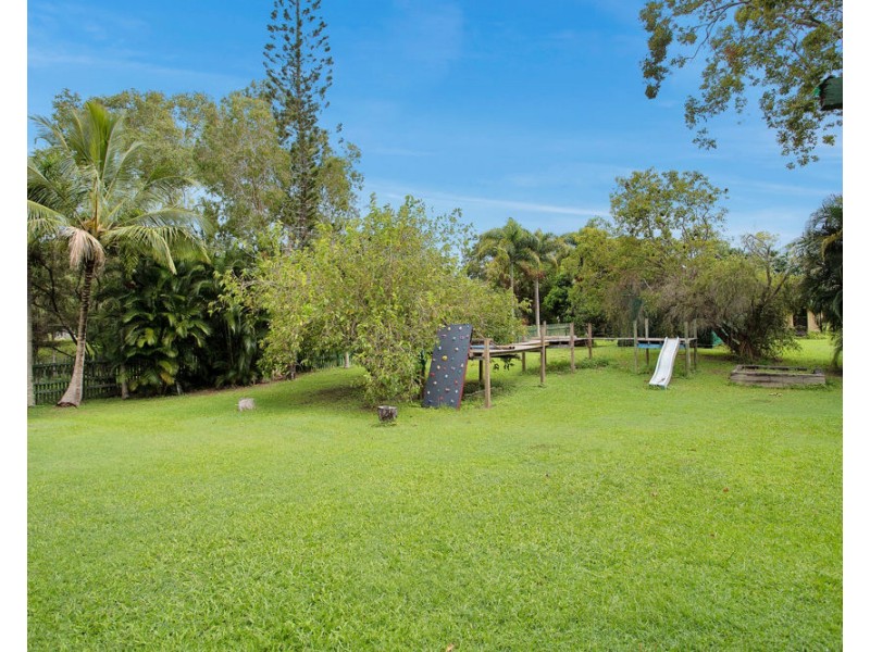 11 Windsor Drive, Hay Point QLD 4740