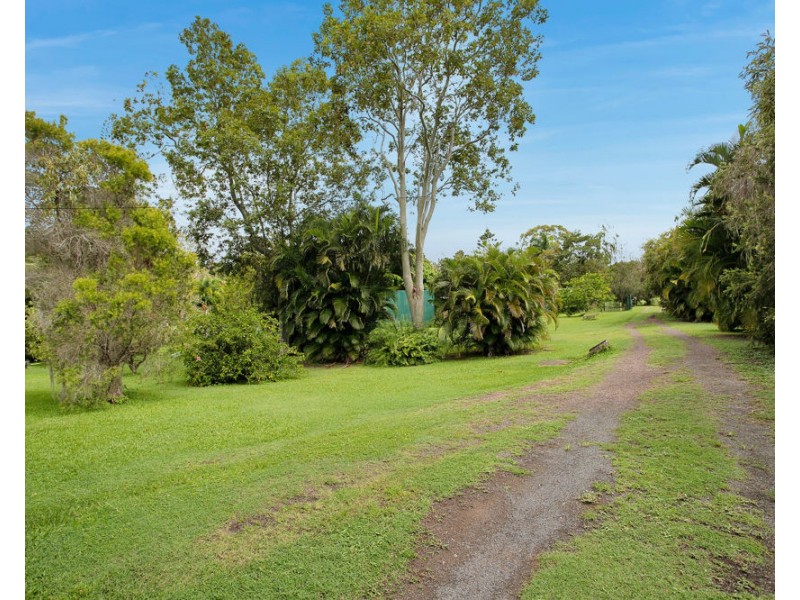 11 Windsor Drive, Hay Point QLD 4740