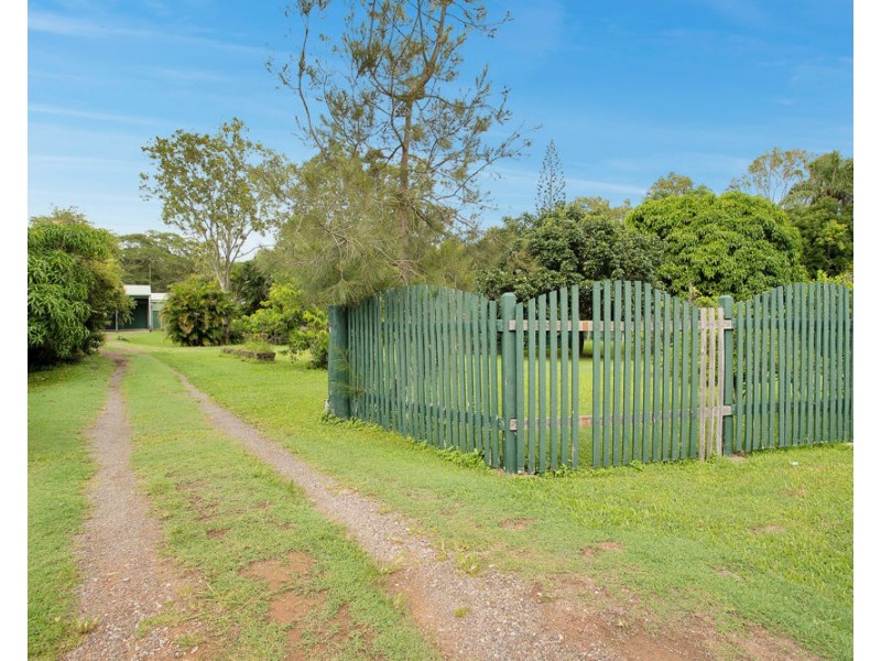 11 Windsor Drive, Hay Point QLD 4740