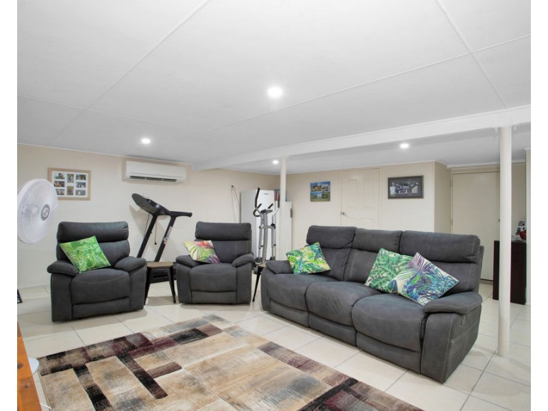 42 Arthur Street, Mount Pleasant QLD 4740