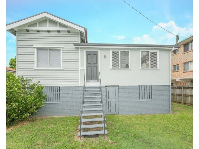12 English Street, South Mackay QLD 4740