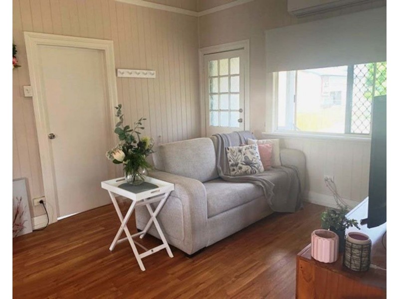 12 English Street, South Mackay QLD 4740