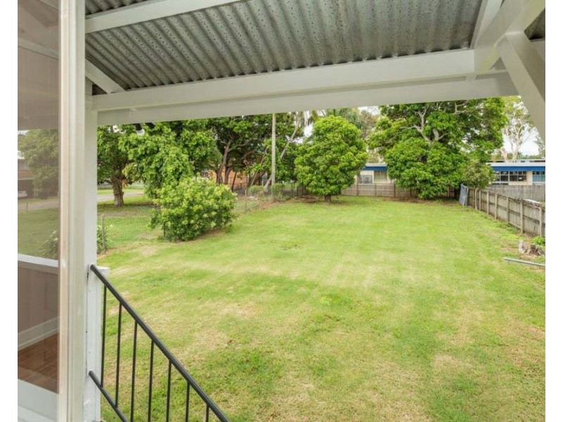 12 English Street, South Mackay QLD 4740