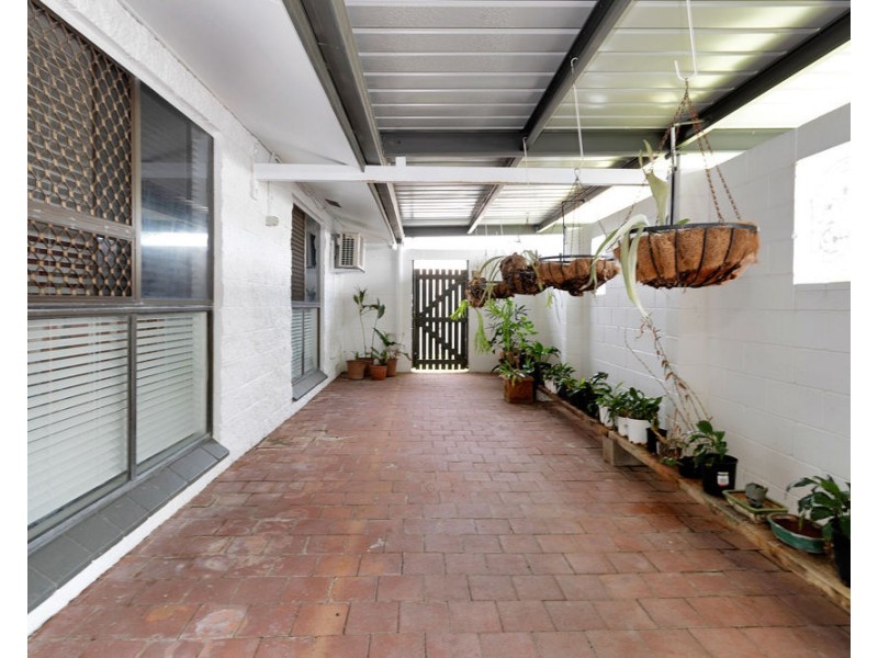 4 Credlin Street, South Mackay QLD 4740
