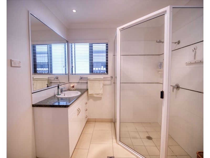 2/25 Garraway Street, West Mackay QLD 4740