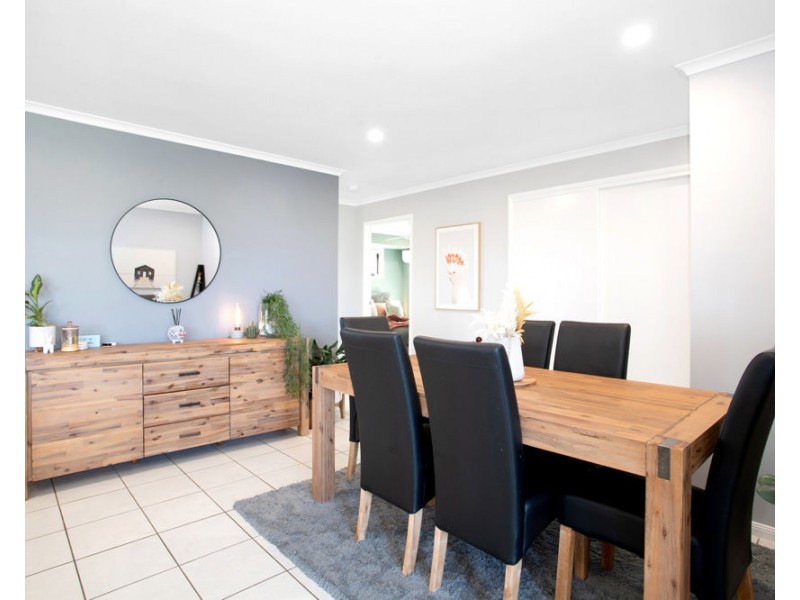 16 Collins Court, Eimeo QLD 4740
