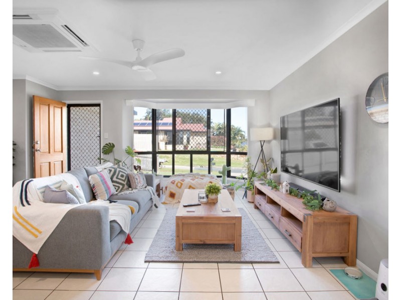 16 Collins Court, Eimeo QLD 4740