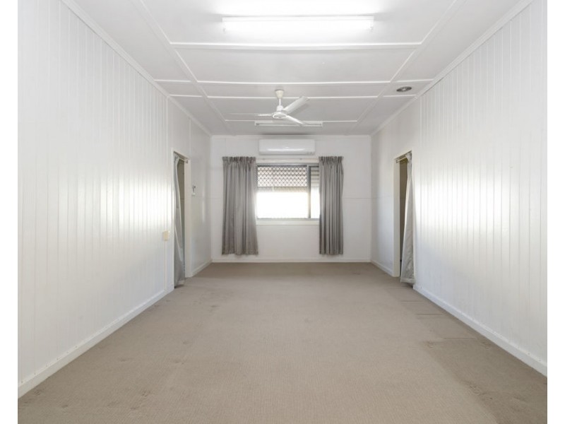 1 Douglas Street, West Mackay QLD 4740