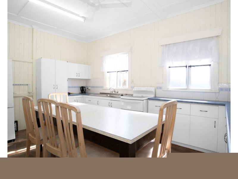 1 Douglas Street, West Mackay QLD 4740
